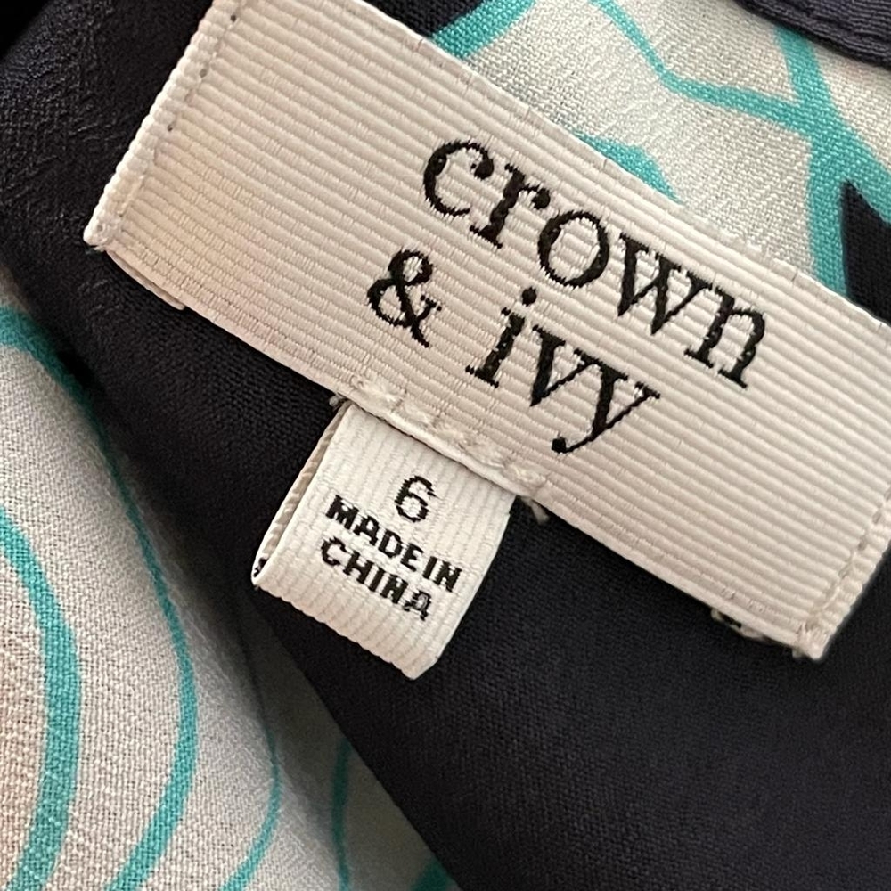 Crown & Ivy printed dress - Picture 9 of 11